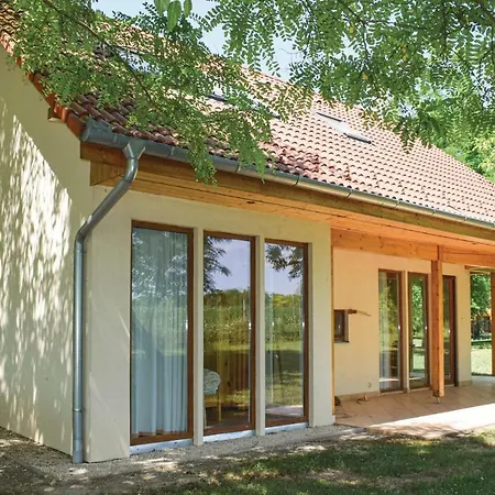 Two-bedroom Holiday In Szolad