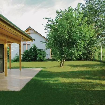 Ferienhaus Two-bedroom Holiday In Szolad